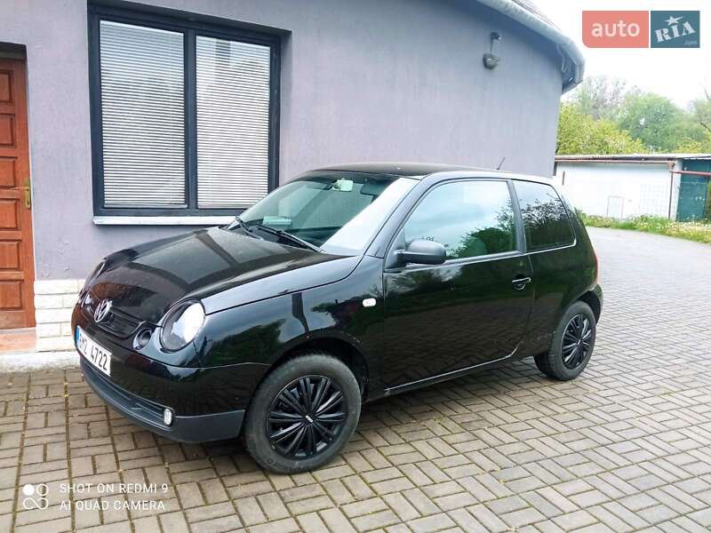 Хэтчбек Volkswagen Polo 1999 в 