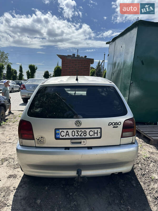 Хетчбек Volkswagen Polo 2001 в Глобиному