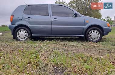 Хэтчбек Volkswagen Polo 1996 в 