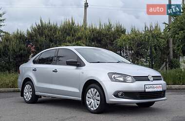 Седан Volkswagen Polo 2013 в 