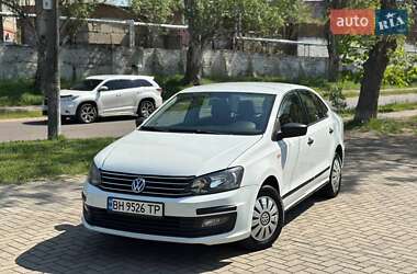 Седан Volkswagen Polo 2017 в Николаеве