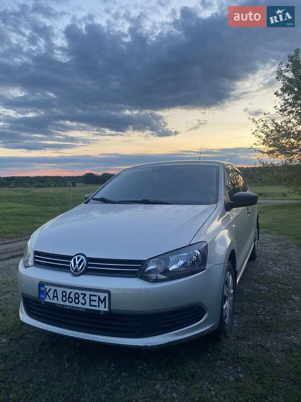 Седан Volkswagen Polo 2011 в Миргороде