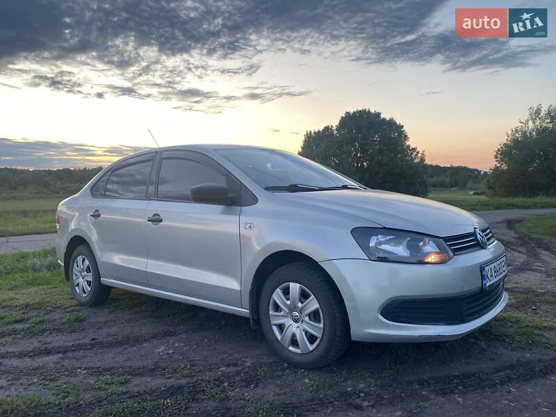 Седан Volkswagen Polo 2011 в Миргороде