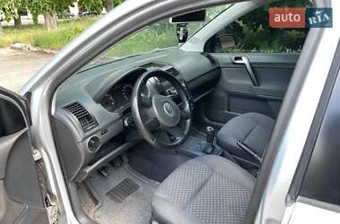 Хетчбек Volkswagen Polo 2003 в 