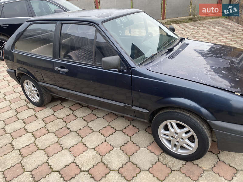 Хэтчбек Volkswagen Polo 1991 в 