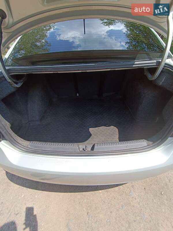 Седан Volkswagen Polo 2011 в Кривому Розі