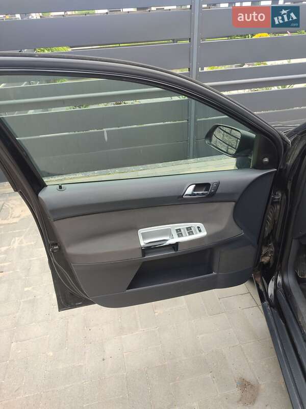 Хетчбек Volkswagen Polo 2007 в Рівному