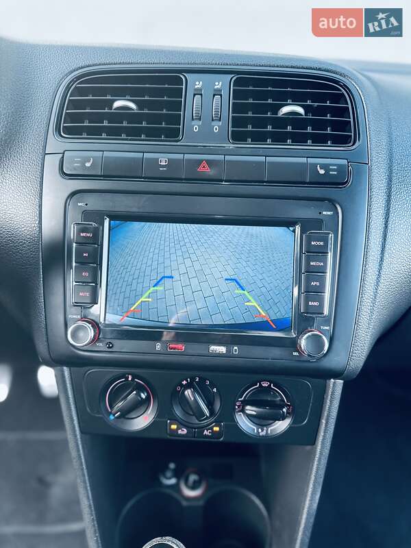 Седан Volkswagen Polo 2011 в Мукачевому