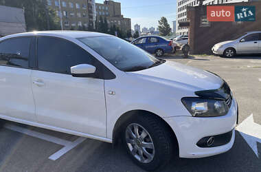 Седан Volkswagen Polo 2012 в Киеве
