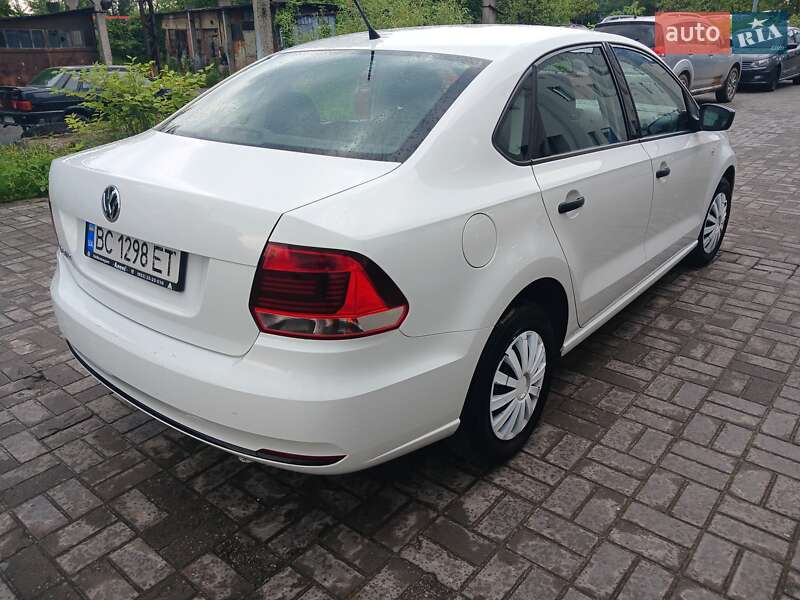 Седан Volkswagen Polo 2017 в Львове