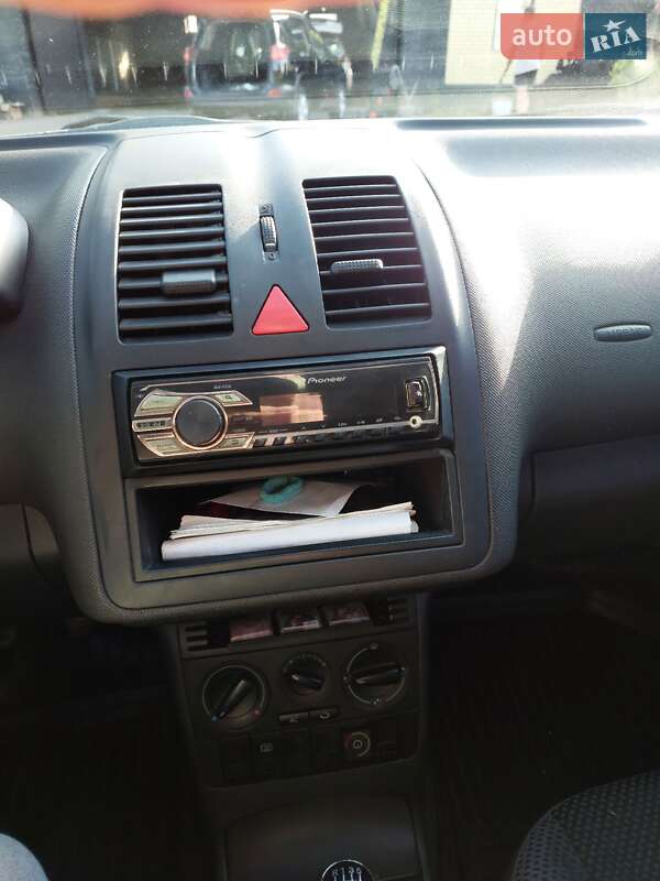 Хэтчбек Volkswagen Polo 2000 в Кременчуге