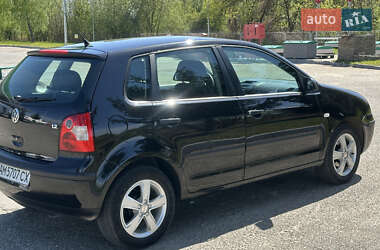 Хэтчбек Volkswagen Polo 2002 в 