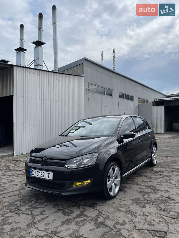 Хэтчбек Volkswagen Polo 2011 в 
