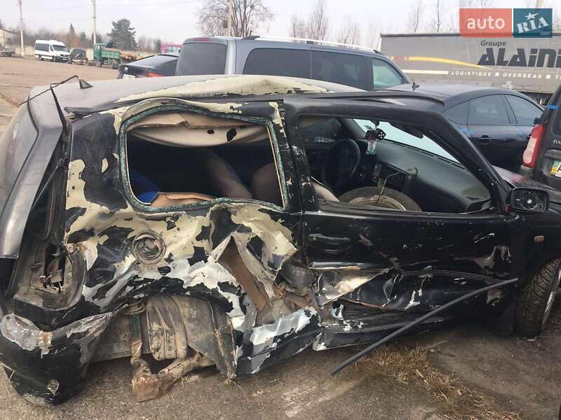 Хэтчбек Volkswagen Polo 1999 в Калуше