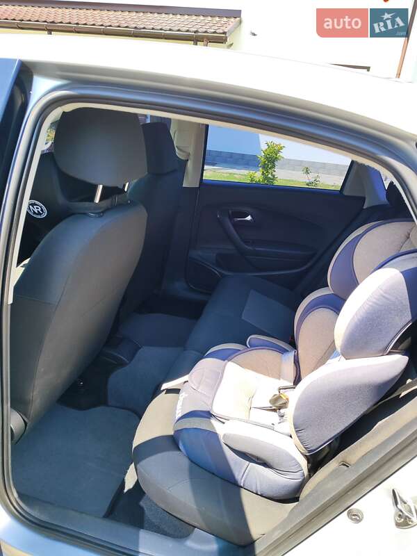 Седан Volkswagen Polo 2011 в Меденичах