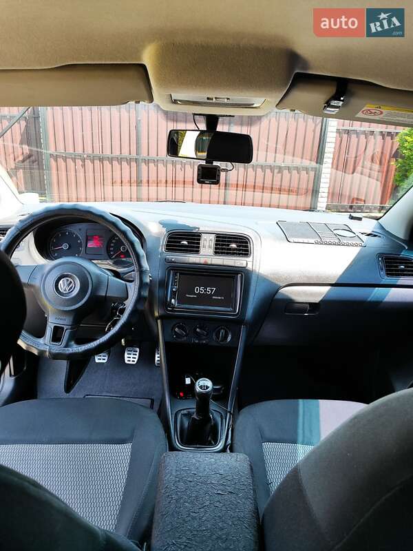 Седан Volkswagen Polo 2011 в Меденичах