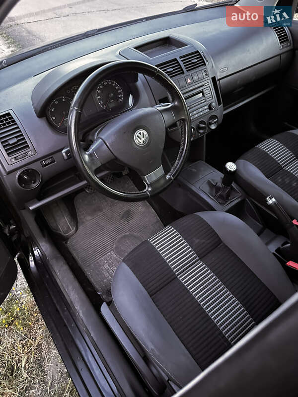 Хетчбек Volkswagen Polo 2009 в Дніпрі