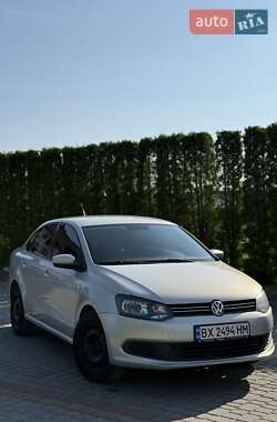Седан Volkswagen Polo 2012 в Дунаївцях