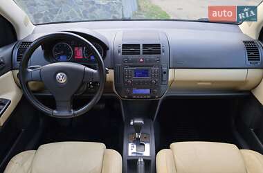 Хэтчбек Volkswagen Polo 2008 в 
