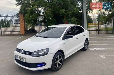 Седан Volkswagen Polo 2011 в 