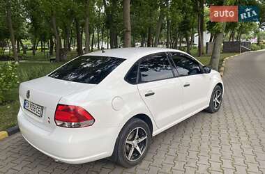 Седан Volkswagen Polo 2011 в 