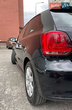 Хэтчбек Volkswagen Polo 2010 в 