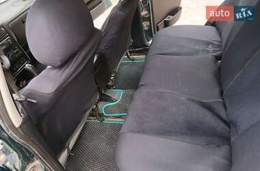 Седан Volkswagen Polo 1996 в Чернівцях
