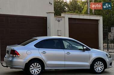 Седан Volkswagen Polo 2011 в 