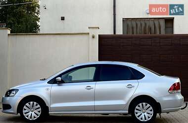 Седан Volkswagen Polo 2011 в 