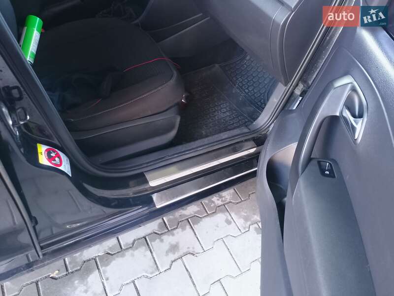 Седан Volkswagen Polo 2011 в Полонном