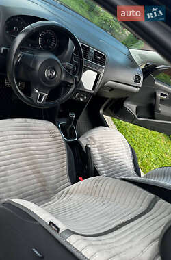 Хэтчбек Volkswagen Polo 2011 в Черновцах