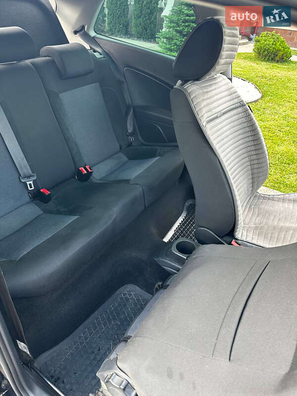 Хэтчбек Volkswagen Polo 2011 в Черновцах