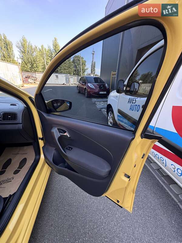 Хетчбек Volkswagen Polo 2010 в Києві