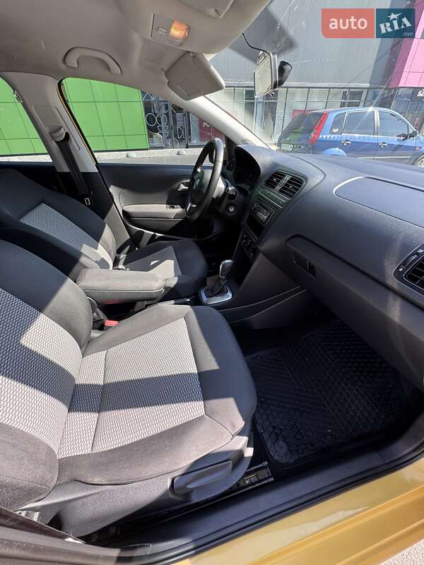 Хетчбек Volkswagen Polo 2010 в Києві