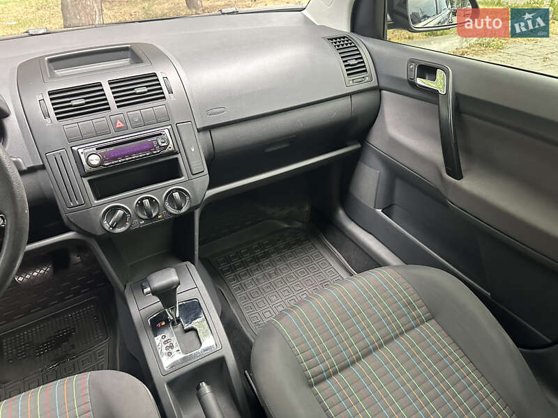 Хэтчбек Volkswagen Polo 2008 в Днепре