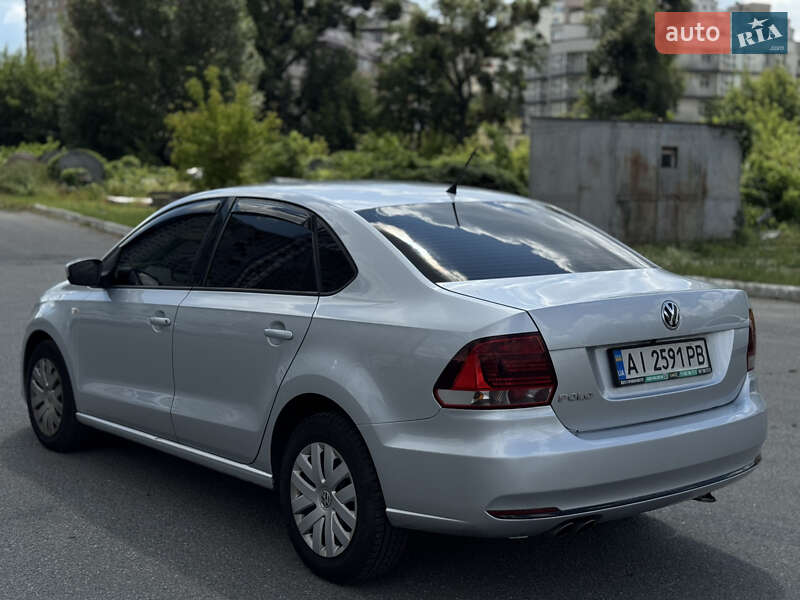Седан Volkswagen Polo 2018 в Киеве