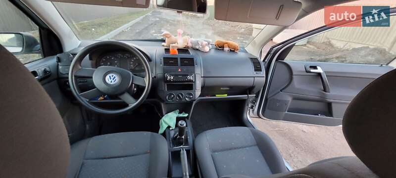 Хэтчбек Volkswagen Polo 2002 в Петропавловской Борщаговке