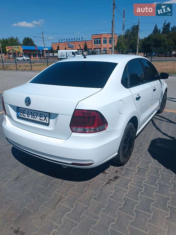 Седан Volkswagen Polo 2017 в Николаеве