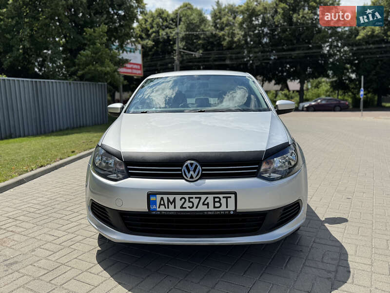 Седан Volkswagen Polo 2013 в Житомире