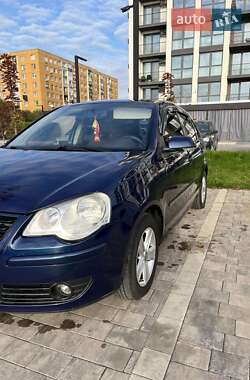 Хэтчбек Volkswagen Polo 2005 в Ужгороде