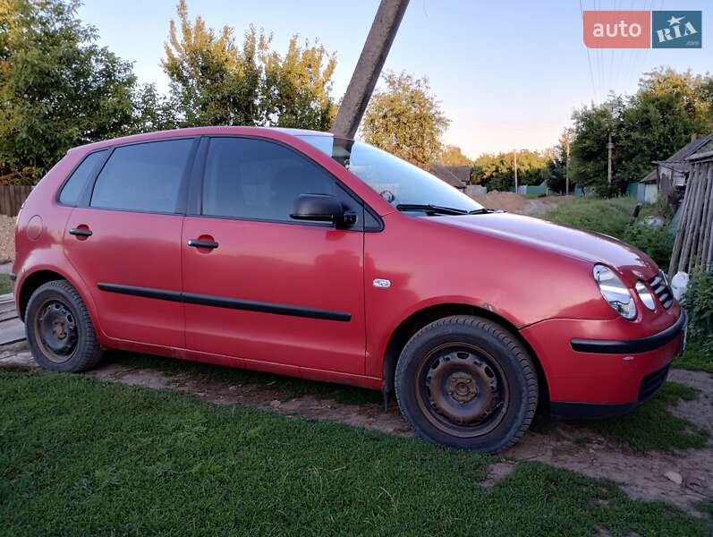 Хэтчбек Volkswagen Polo 2003 в Гадяче