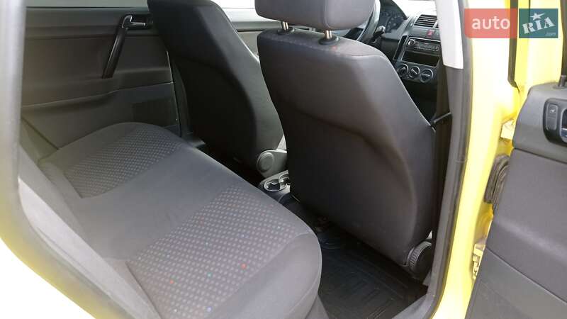 Хетчбек Volkswagen Polo 2003 в Дніпрі