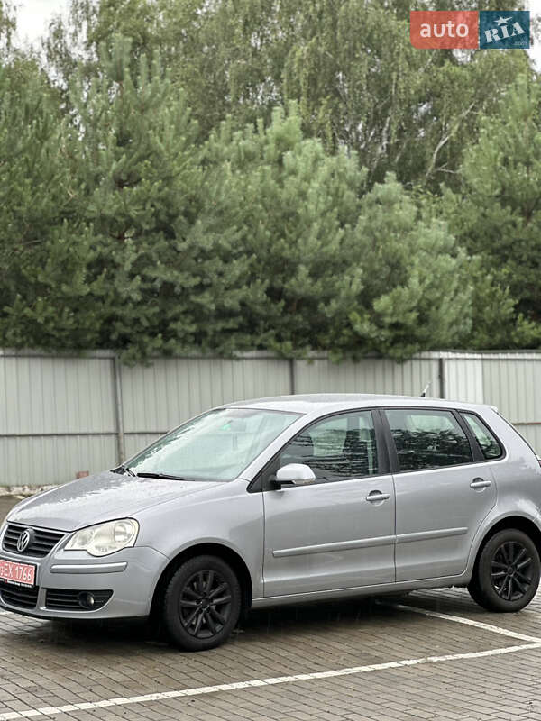 Хэтчбек Volkswagen Polo 2007 в Киверцах