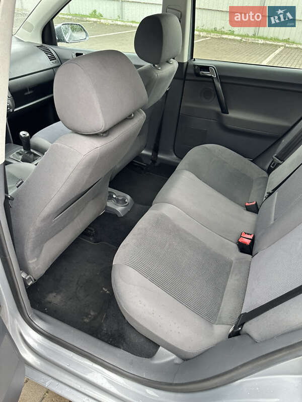 Хэтчбек Volkswagen Polo 2007 в Киверцах