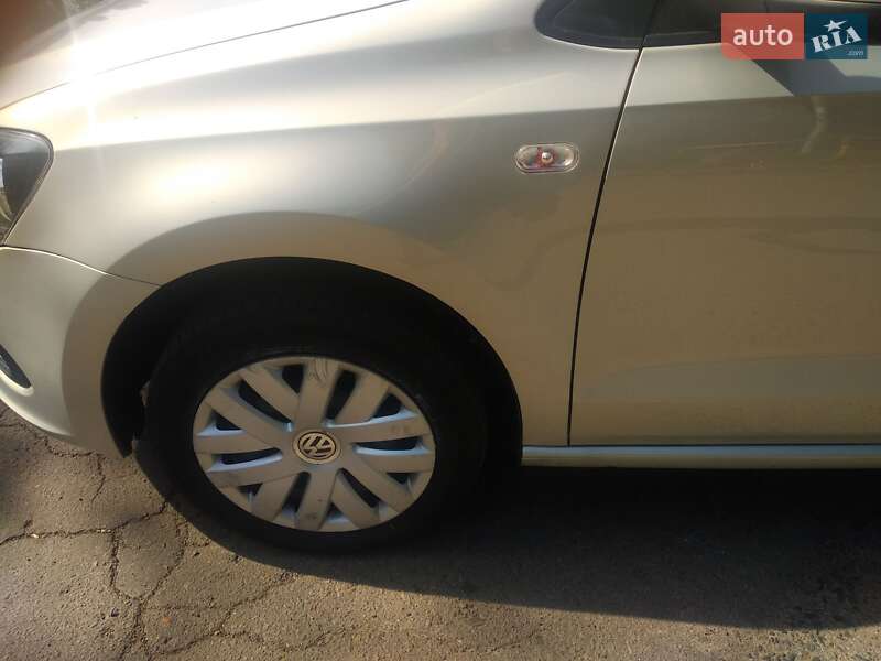 Седан Volkswagen Polo 2011 в Рівному