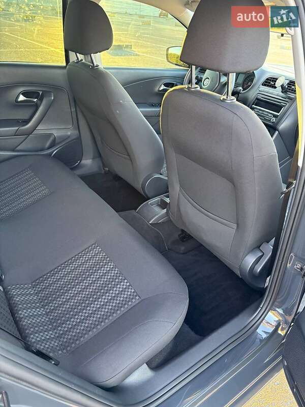 Седан Volkswagen Polo 2017 в Львове