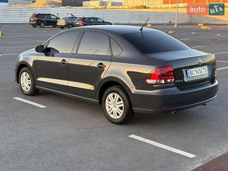 Седан Volkswagen Polo 2017 в Львове