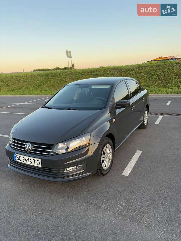 Седан Volkswagen Polo 2017 в Львове