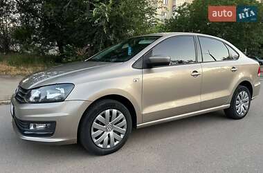 Седан Volkswagen Polo 2016 в Дніпрі