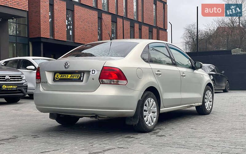 Седан Volkswagen Polo 2011 в Чернівцях фото 6 Седан Volkswagen Polo 2011 в Чернівцях